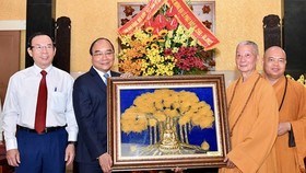 State President, VFF leader congratulate Buddhists on Lord Buddha’s birthday