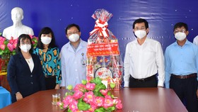 Chủ nhiệm Ủy ban Kiểm tra Thành ủy TPHCM thăm, chúc tết các đơn vị và một số gia đình tại quận Gò Vấp