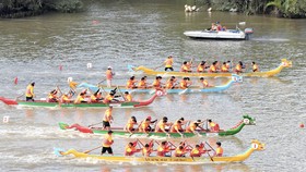 Huyện Đồng Phú (tỉnh Bình Phước) giành giải nhất đua thuyền truyền thống TPHCM năm 2022