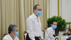 Bí thư Thành ủy TPHCM Nguyễn Thiện Nhân phát biểu chỉ đạo tại cuộc họp