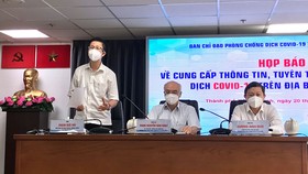 Phó Ban Chỉ đạo phòng chống dịch Covid-19 TPHCM Phạm Đức Hải thông tin tại buổi họp báo