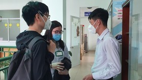 Sinh viên Trường Đại học Y khoa Phạm Ngọc Thạch được thực tập tại trạm y tế lưu động