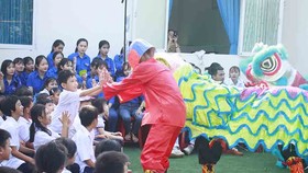 Tết Trung thu ở Trung tâm Nuôi dạy trẻ khuyết tật Võ Hồng Sơn