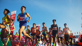 Sôi động Giải vô địch quốc gia Marathon và cự ly dài Báo Tiền Phong lần thứ 61