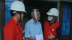 Trung ương Hội Chữ thập đỏ Việt Nam cứu trợ khẩn cấp cho các hộ dân tỉnh Quảng Ngãi