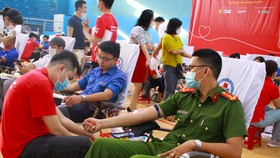 Quảng Ngãi: Ngày hội hiến máu và tôn vinh những người hiến máu tiêu biểu