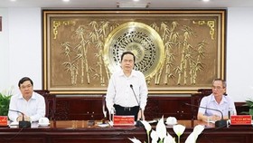  Đồng chí Trần Thanh Mẫn phát biểu chỉ đạo tại buổi làm việc. Ảnh: TTXVN