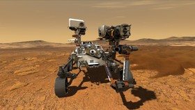 Robot tự hành Perseverance của Cơ quan hàng không và vũ trụ Mỹ (NASA) đáp xuống bề mặt sao Hỏa