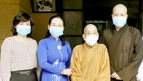 Lãnh đạo TPHCM thăm, chúc mừng nhân Đại lễ Phật đản