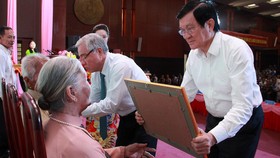 Truy tặng, trao tặng danh hiệu Bà mẹ Việt Nam Anh hùng
