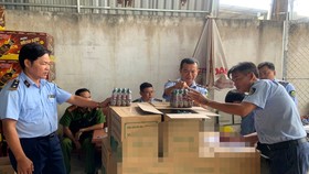 Phạt 70 triệu đồng cơ sở kinh doanh hơn 6.000 chai mắm giả