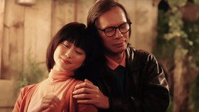 Nhà sản xuất phim Em và Trịnh nhận yêu cầu phải xin lỗi từ giáo sư Michiko