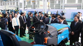Lãnh đạo tỉnh Quảng Nam tham quan nhà máy sản xuất máy nông nghiệp THACO 
