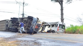  Xe container tông xe khách trên đèo Mimosa khiến nhiều người bị thương