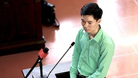 Công đoàn Việt Nam lên tiếng bảo vệ bác sĩ Hoàng Công Lương