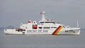Kiểm ngư xua đuổi hàng trăm tàu cá nước ngoài vi phạm vùng biển Việt Nam