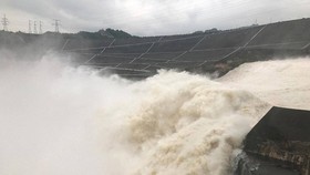 Nước hồ thủy điện Sơn La vượt mức bình thường 1,27m