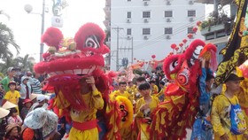 Tưng bừng Lễ hội Nghinh Ông ở Bình Thuận