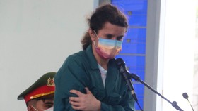 Trồng cần sa trong phòng ngủ, một người Nga lãnh án tù