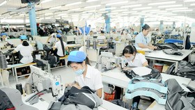 Vietnam-Laos trade value surges over 30 percent in 2021
