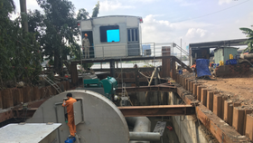 Hệ thống máy bơm sẵn sàng bơm chống ngập đường Nguyễn Hữu Cảnh. 