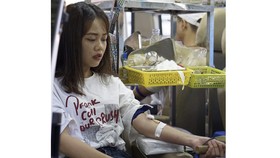 Sinh viên trường ĐH Sư phạm kỹ thuật TPHCM hưởng ứng phong trào hiến máu tình nguyện