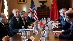 Đoàn đàm phán của Mỹ và Trung Quốc. Ảnh: Reuters