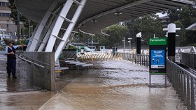 Cảnh ngập lụt sau mưa lớn tại cảng Parramatta ở Sydney, Australia, ngày 20-3-2021. Ảnh: THX/TTXVN