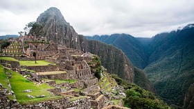 Du khách tham quan thánh địa Machu Picchu