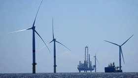 Pháp đẩy nhanh sản xuất năng lượng tái tạo