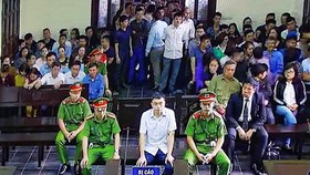 Cựu nhà báo Lê Duy Phong bị xem xét  hình phạt từ 3-4 năm tù về tội “Cưỡng đoạt tài sản“