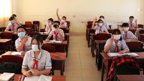 Học sinh đi học không bắt buộc đeo khẩu trang trong lớp, lớp học được mở điều hòa