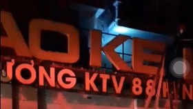 Quán Karaoke KTV 88 phát hỏa giữa đêm, vợ chồng chủ quán tử vong