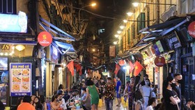 Hàng quán ăn uống ở Hà Nội được mở cửa tới sau 21 giờ hàng ngày