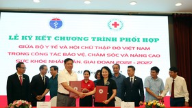 Phối hợp tạo hệ sinh thái chăm sóc người nghèo, người yếu thế
