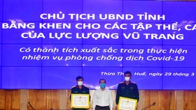 Tặng Bằng khen cho 2 tập thể thuộc Bộ Chỉ huy Quân sự tỉnh Thừa Thiên – Huế có thành tích suất sắc trong phòng, chống dịch Covid-19