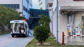 Cả 5 bệnh nhân mắc Covid-19 tại xã Lộc Thủy đang được điều trị tại khu cách ly đặc biệt Bệnh viện Trung ương Huế cơ sở 2. ​