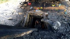 Mỏ khai thác than trái phép ở xã Hà Linh, huyện Hương Khê