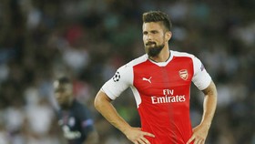 Olivier Giroud chấn thương khiến Arsenal càng lâm vào khó khăn về nhân sự. Ảnh: Getty Images