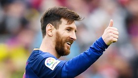 Mercado rất sợ nếu gây ra chấn thương cho Messi. Ảnh: Getty Images