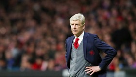 HLV Arsene Wenger không dễ vượt qua nỗi thất vọng sau đoạn kết buồn cùng Arsenal. Ảnh: Getty Images  