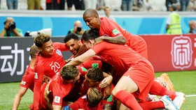 Niềm vui của tuyển Anh sau chiến thắng quan trọng. Ảnh: Getty Images