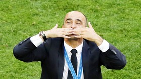 HLV Roberto Martinez ăn mừng hiến tích lớn lai của tuyển Bỉ. Ảnh: Getty Images