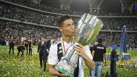 Cristiano Ronaldo và danh hiệu đầu tiên cùng Juve. Ảnh: Getty Images