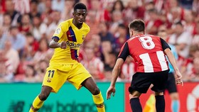 Ousmane Dembele bất ngờ chấn thương là cú sốc với Barca. Ảnh: Getty Images  