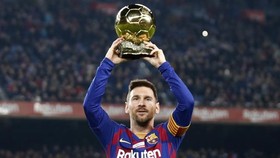 Lionel Messi tỏa sáng ngay sau khi giành Quả bóng vàng thứ 6. Ảnh: Getty Images