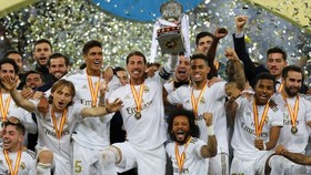 Real Madrid và danh hiệu Siêu cúp Tây Ban Nha thứ 11 trong lịch sử. Ảnh: Getty Images    