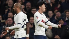 Heung-Min Son giúp Tottenham hoàn thành mục tiêu đi tiếp ở FA Cup. Ảnh: Getty Images
