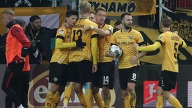 Đội hình Dynamo Dresden đã được yêu cầu cách ly 14 ngày.