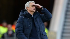 HLV Jose Mourinho cho rằng mang vinh quang đến sớm cho Tottenham là nhiệm vụ gần như không thể. Ảnh: Getty Images
